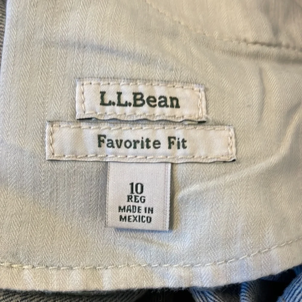 Women's True Shape Jeans, Straight-Leg Light Indigo Size 10 - Picture 7 of 9